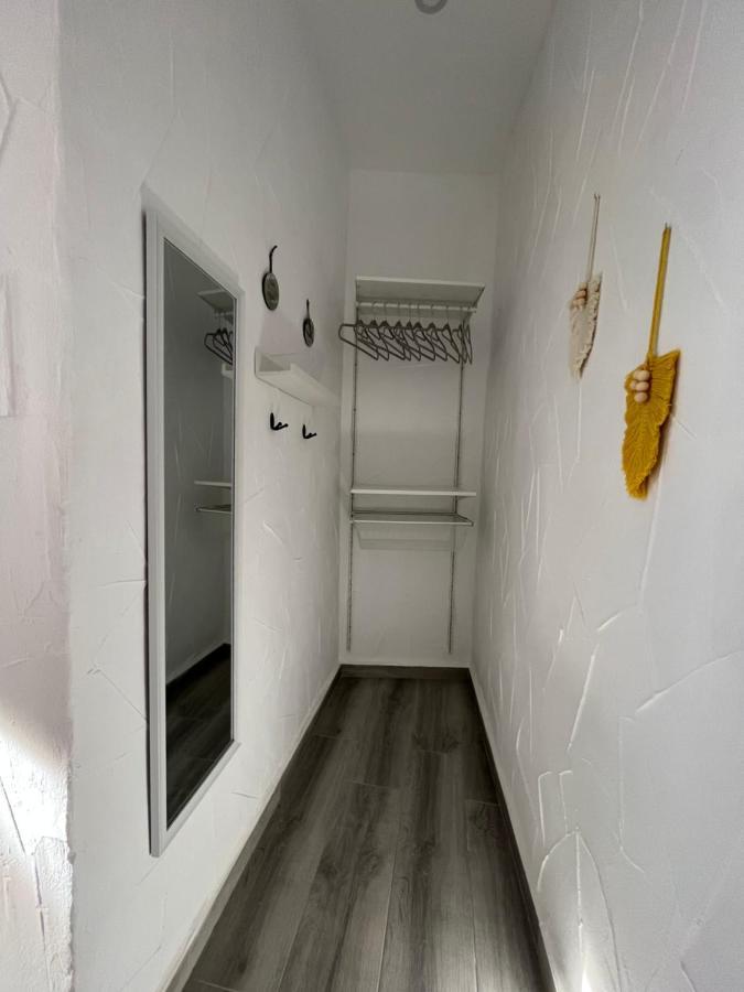 Apartamento La Lola - Patio Privado Херес де ла Фронтера Екстериор снимка